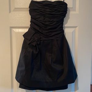 Jessica McClintock, Black Strapless Bubble Hem Mini Dress